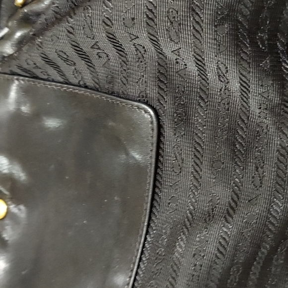 COPY - Prada black leather bag. VINTAGE in pristine condition - Picture 10 of 16